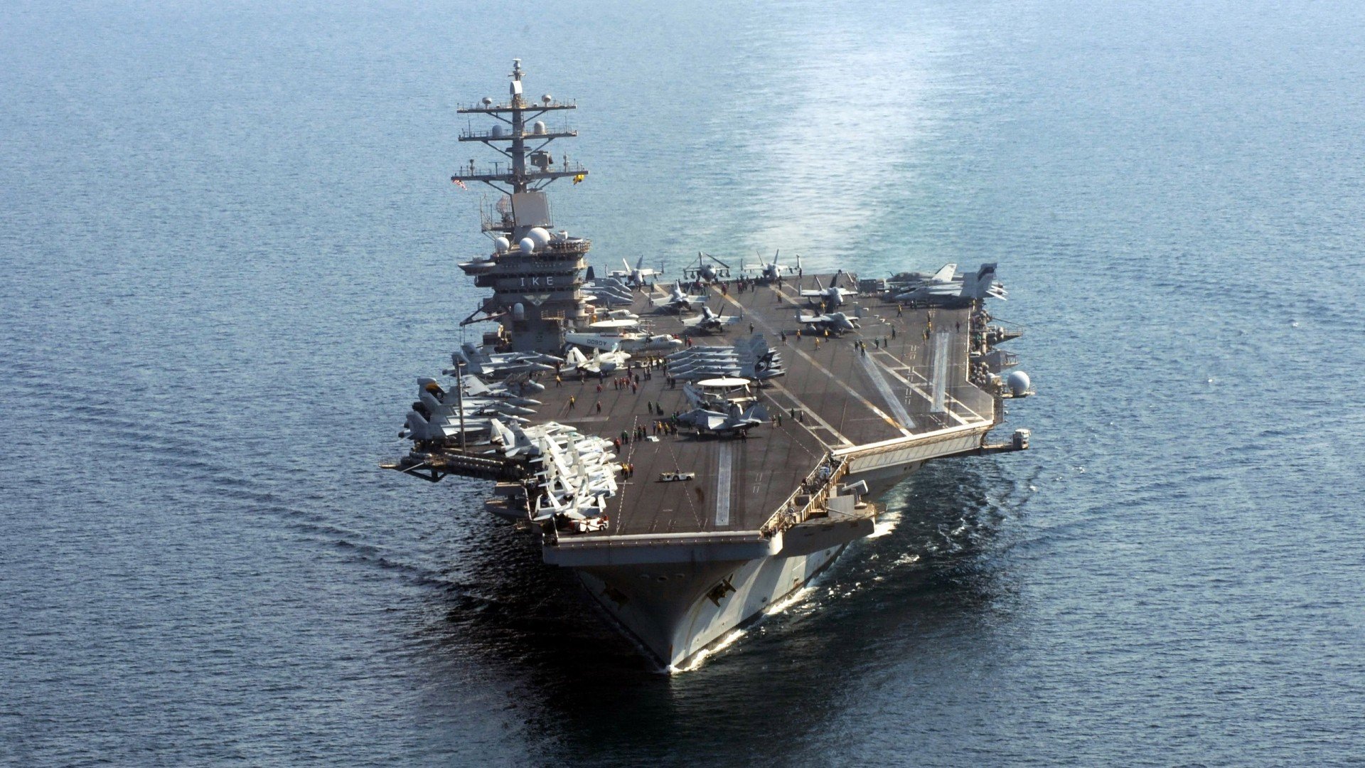 足球赛场焦点之战引爆全场,焦点球员组合包